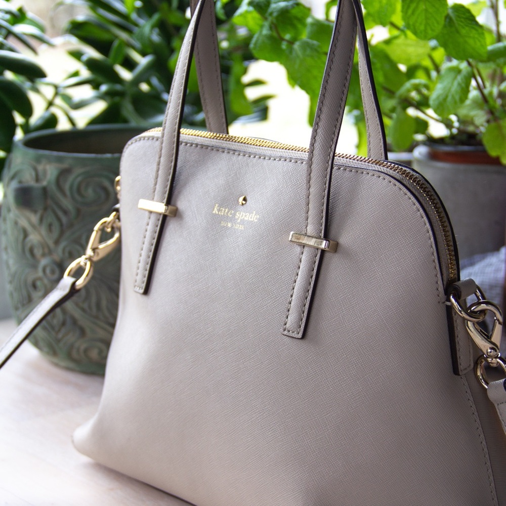 Kate Spade leather purse, medium size, clock tower color.